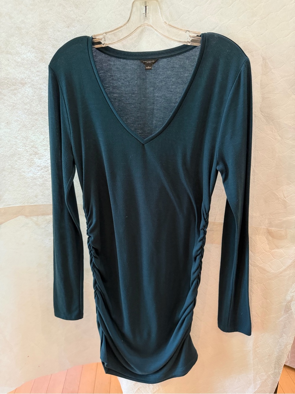Ann Taylor V-Neck Long-Sleeve Ruched Side Top